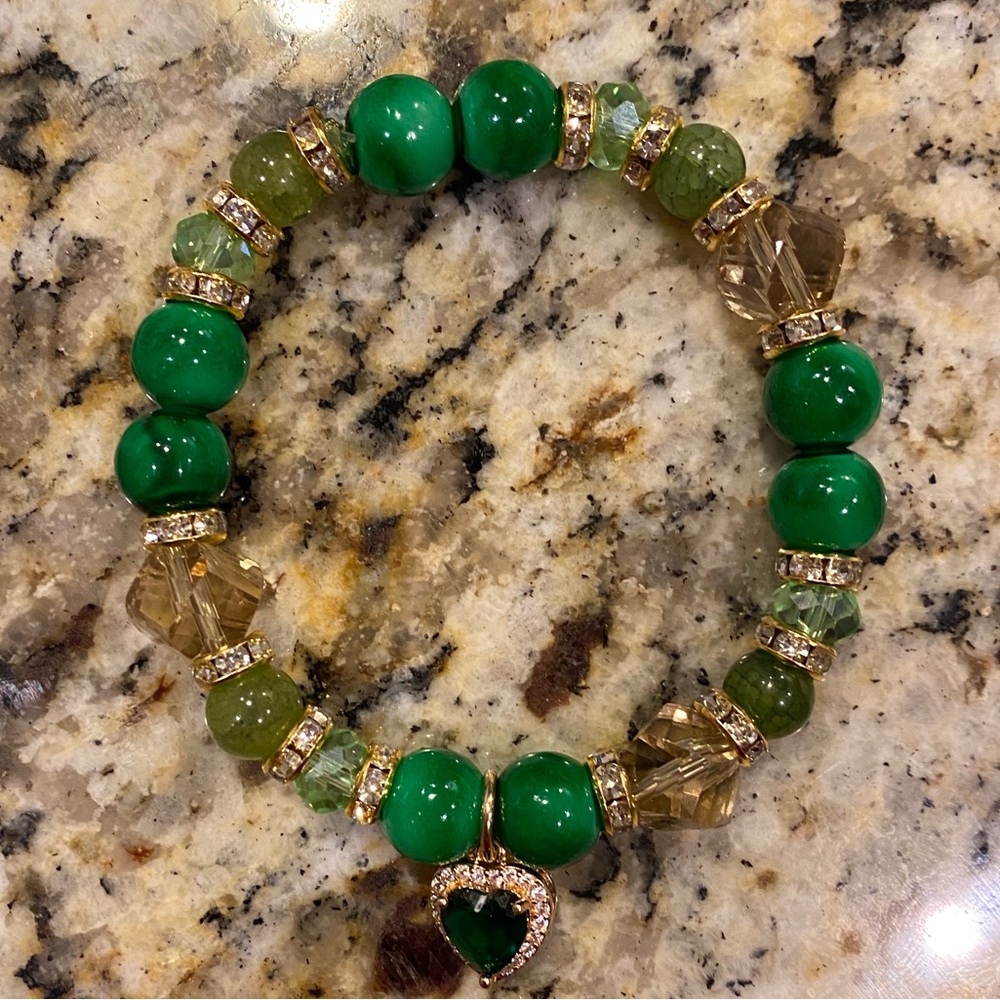 Green heart, custom made bracelet